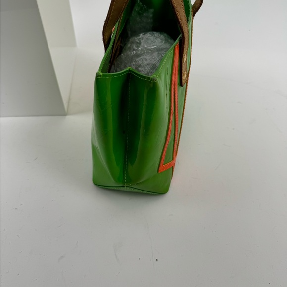 Louis Vuitton Vernis Collab/w Robert Wilson RARE Bright Green w/Orange PM Reade - Picture 3 of 9